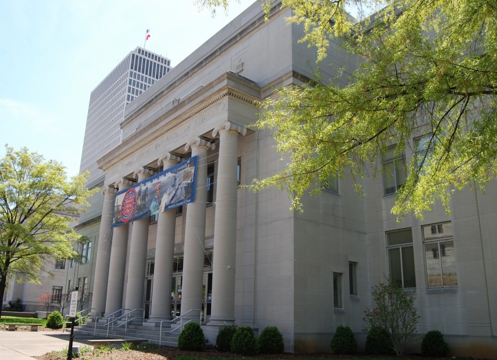 The current home of the archives at 403 7th Street in Nashville.